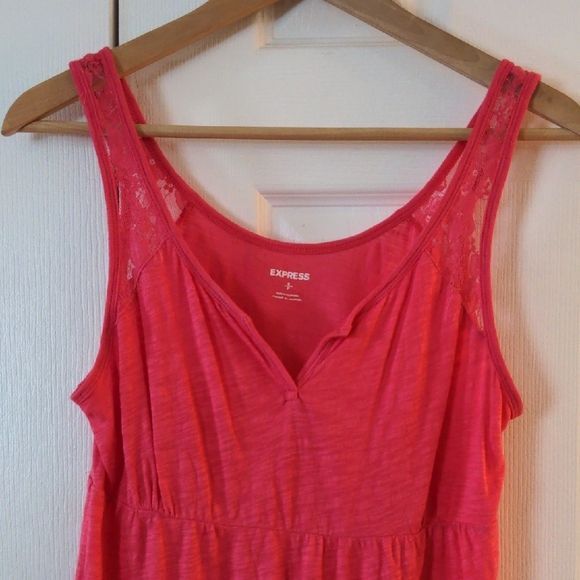 like NEW Women's Pink Express Top - Picture 3 of 10